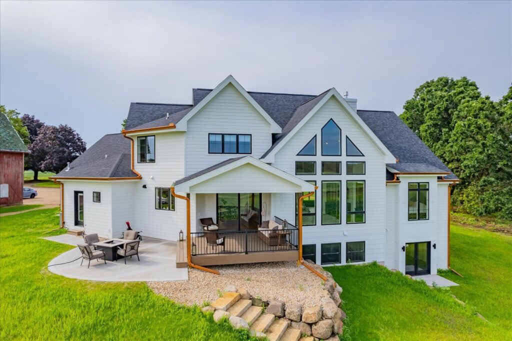 Capitalizing on North Georgia’s Window and Door Trends: A Contractor’s Guide to 2024