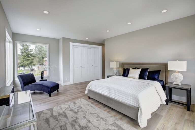 2-Panel-Shaker-Double-Bifold-Beauty-e1733827774304