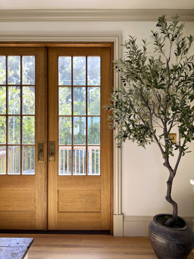 E-37512-Thermal-Sash-SDL-Oak-with-WaterBarrier-Technology-Kismet-House-3-edit