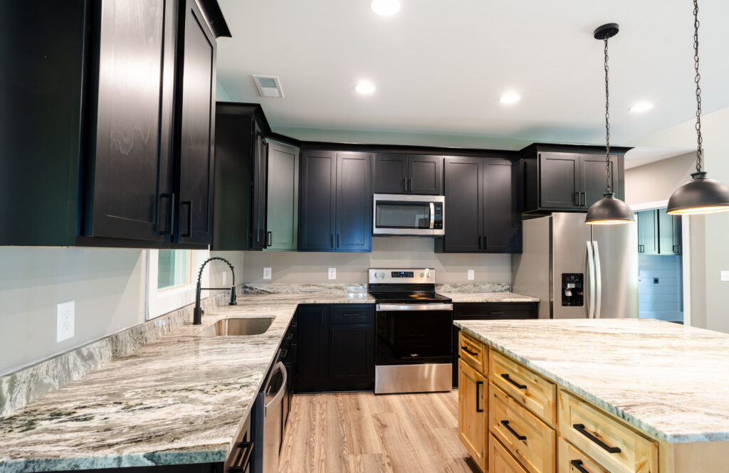Transform Your Kitchen: 5 Things to Know Before Choosing New Cabinets